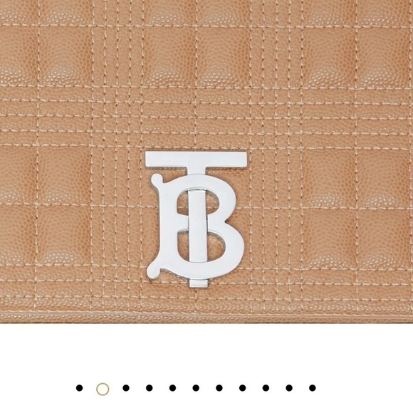 𝅺NWT BURBERRY Small Camel Quilted Grainy Leather Lola Bag - Picture 4 of 11